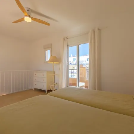 Casa Con Jardin, Piscina, Pista Padel Ταρίφα