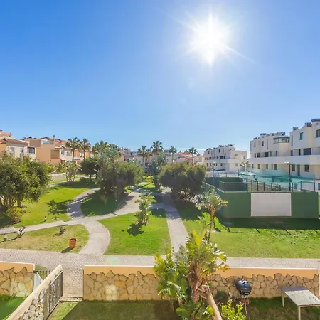 Casa Con Jardin, Piscina, Pista Padel * Ταρίφα